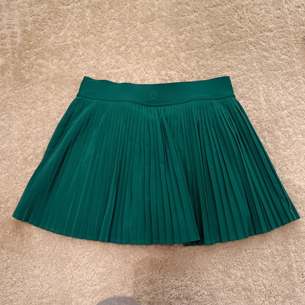 Lululemon Cascadia Green Varsity High Rise pleated skirt